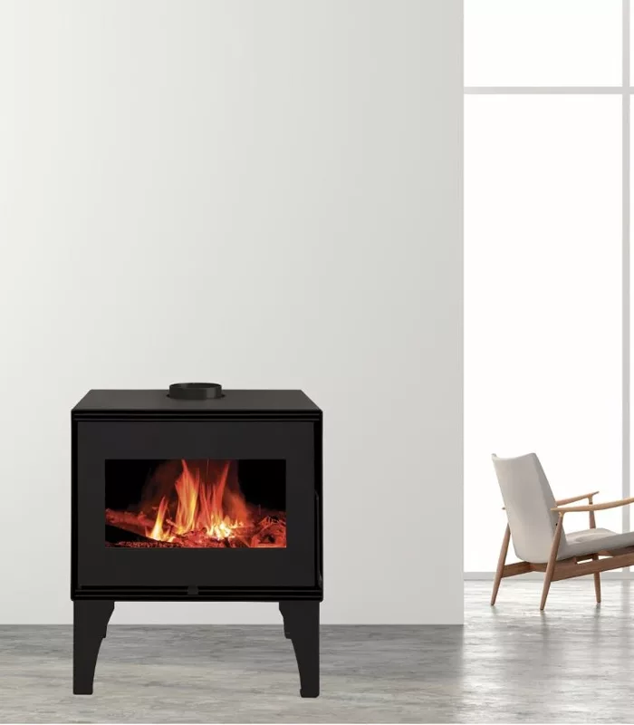 EDOARDO : Le design inimitable du double revêtement en acier et en verre offre un jeu de couleurs particulier.